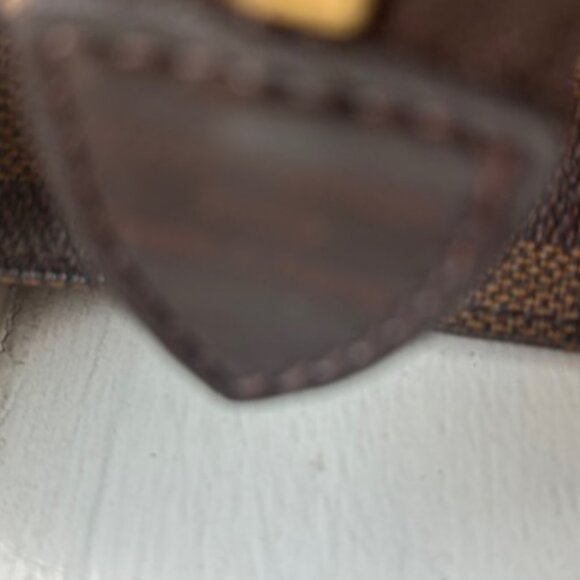 RARE LV Damier Ebene Sac Triangle - Picture 8 of 10